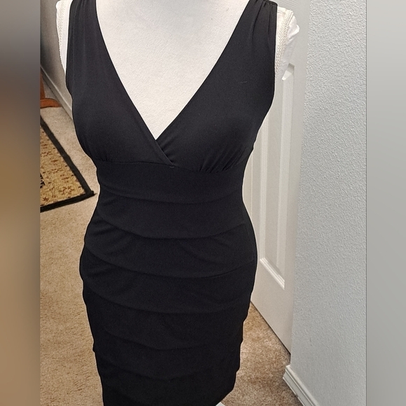 En Focus Petite Little Black Dress  Size  4P - Picture 2 of 8